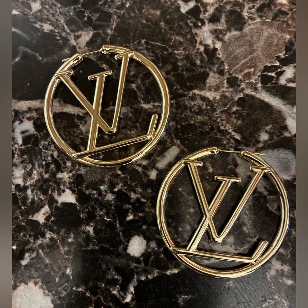Gold Polished LV Logo Hoop Earrings - Picture 3 of 5
